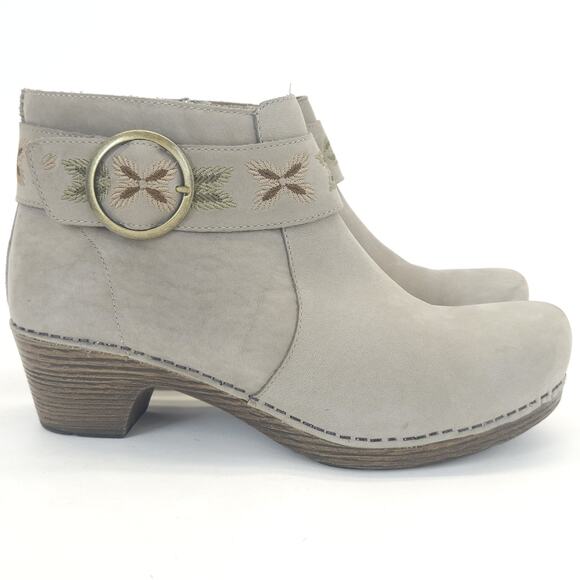 Dansko Women's Mina Bootie 40/9.5 Taupe Milled Nubuck Comfort Lagenlook Orthotic - Picture 1 of 11